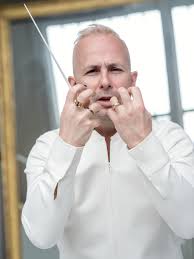 Yannick conducting